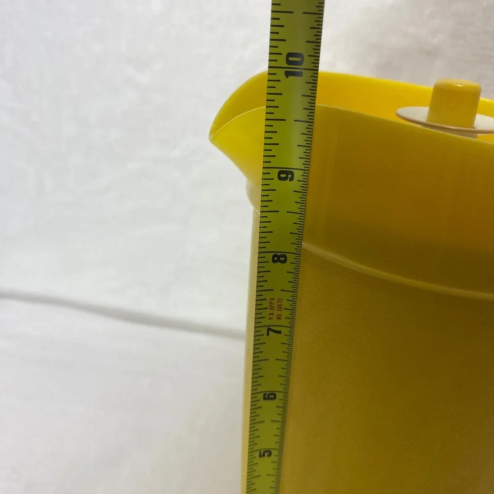 Tupperware this pitcher